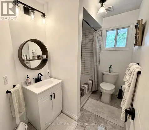 227 Silverbirch Boulevard Hamilton ON L0R 1W0