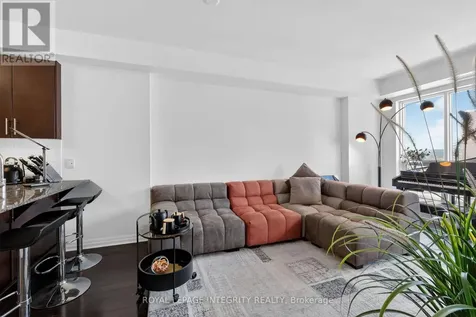 242 Rideau Street Ottawa ON K1N 0B7