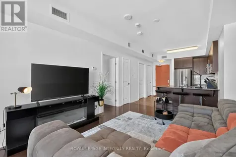 242 Rideau Street Ottawa ON K1N 0B7