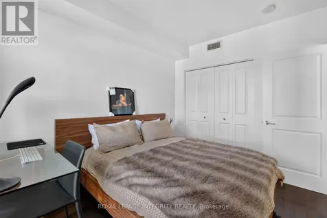 242 Rideau Street Ottawa ON K1N 0B7