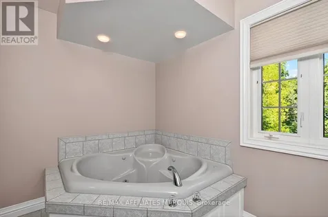 156 Bay Road Rideau Lakes ON K0G 1L0