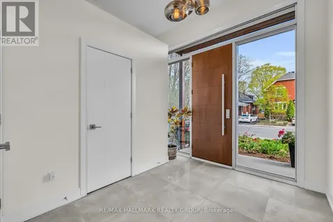 92 Grange Avenue Ottawa ON K1Y 0N9
