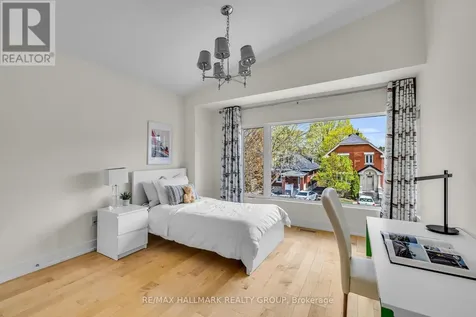 92 Grange Avenue Ottawa ON K1Y 0N9