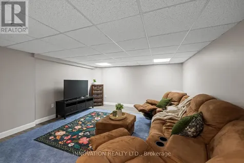 6598 Courtland Grove Crescent Ottawa ON K4P 1G5