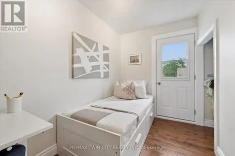 40 Madison Avenue South Kitchener ON N2G 3M5
