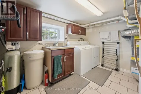 40 Madison Avenue South Kitchener ON N2G 3M5