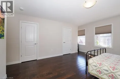 18 Robert Peel Road Kitchener ON N2H 0B3