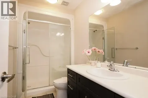 18 Robert Peel Road Kitchener ON N2H 0B3