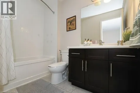 18 Robert Peel Road Kitchener ON N2H 0B3