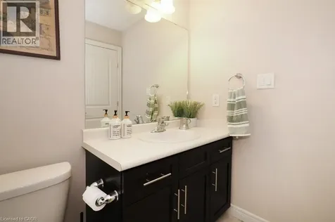 18 Robert Peel Road Kitchener ON N2H 0B3