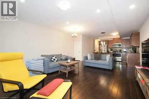 18 Robert Peel Road Kitchener ON N2H 0B3