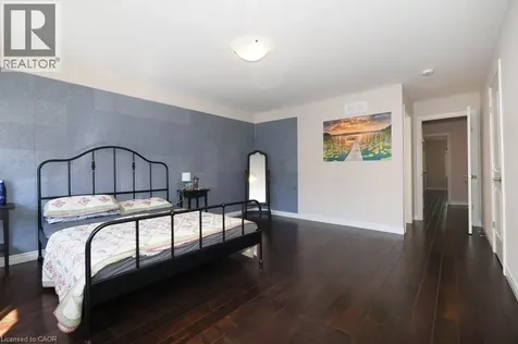 18 Robert Peel Road Kitchener ON N2H 0B3