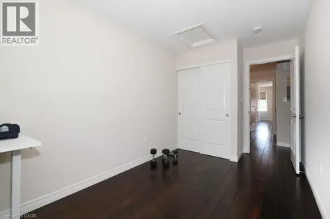 18 Robert Peel Road Kitchener ON N2H 0B3