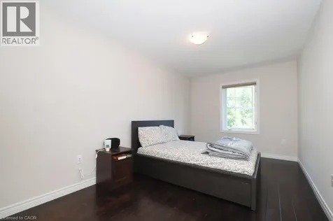 18 Robert Peel Road Kitchener ON N2H 0B3