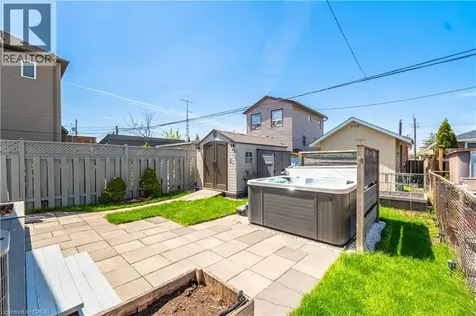 71 Beland Avenue North Hamilton ON L8H 6C2