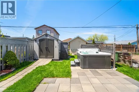 71 Beland Avenue North Hamilton ON L8H 6C2