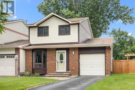 19 Wessex Road Ottawa ON K2J 1S4