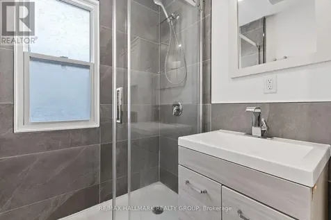 455 Metcalfe Street Ottawa ON K2P 1T1
