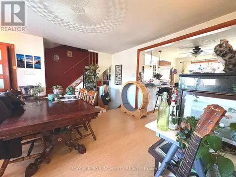 1222 Dorchester Avenue Ottawa ON K1Z 8E4