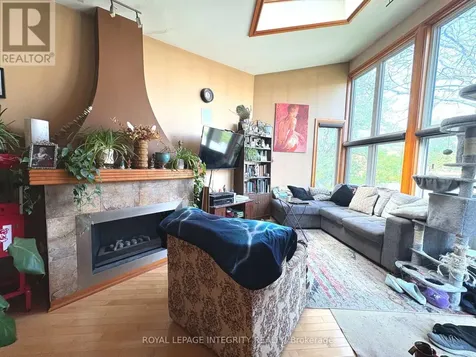 1222 Dorchester Avenue Ottawa ON K1Z 8E4
