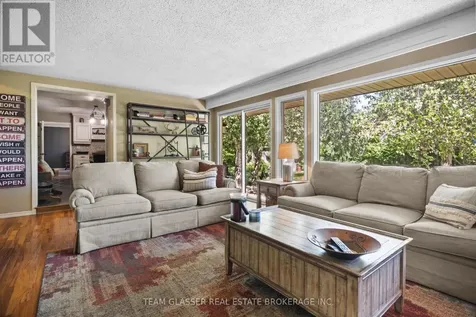 20 Parkview Drive St. Thomas ON N5R 4B6