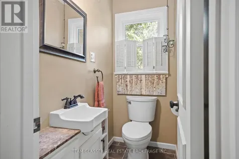 20 Parkview Drive St. Thomas ON N5R 4B6