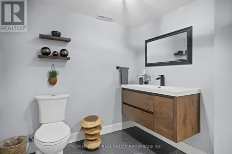 20 Parkview Drive St. Thomas ON N5R 4B6