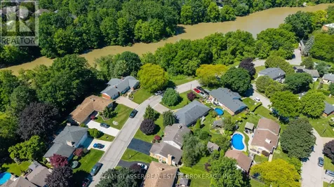 20 Parkview Drive St. Thomas ON N5R 4B6