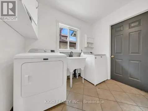 479 Saginaw Parkway Cambridge ON N1T 1M6