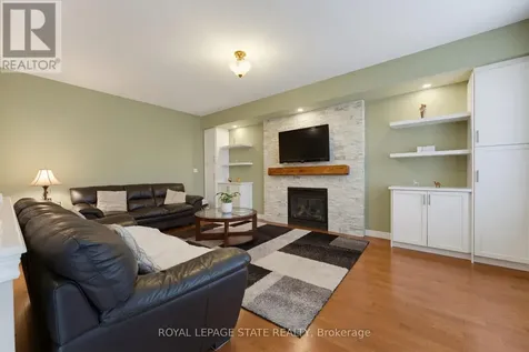 73 Degrow Crescent Hamilton ON L0R 1C0
