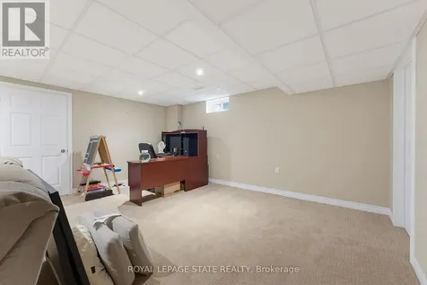 73 Degrow Crescent Hamilton ON L0R 1C0