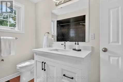 85 Hewitt Way Ottawa ON K2L 3R2