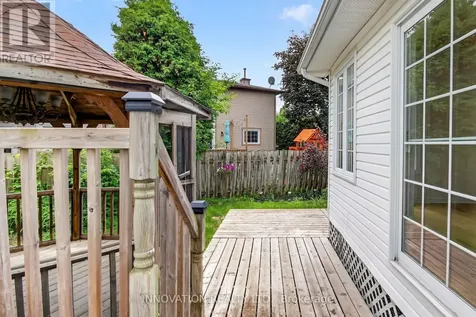 85 Hewitt Way Ottawa ON K2L 3R2