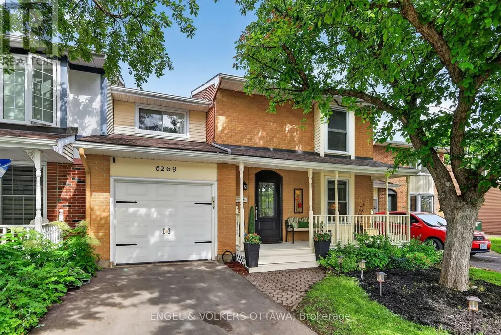 6269 Paddler Way Ottawa ON K1C 2G5