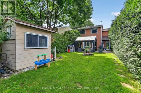 6269 Paddler Way Ottawa ON K1C 2G5