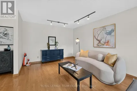 1282 Alloway Crescent Ottawa ON K1K 3Z1