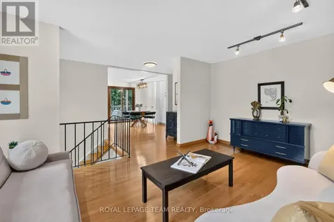 1282 Alloway Crescent Ottawa ON K1K 3Z1