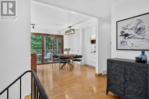 1282 Alloway Crescent Ottawa ON K1K 3Z1