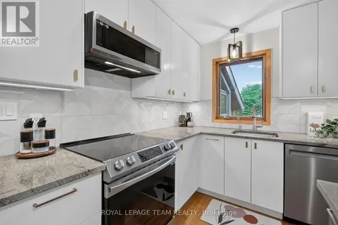 1282 Alloway Crescent Ottawa ON K1K 3Z1