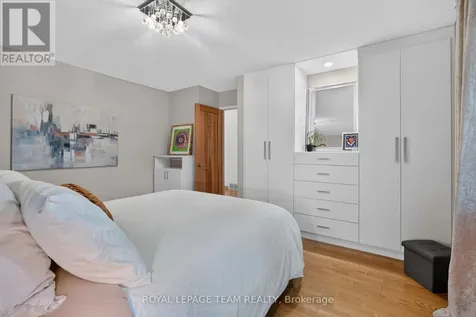 1282 Alloway Crescent Ottawa ON K1K 3Z1