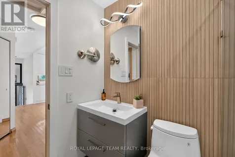 1282 Alloway Crescent Ottawa ON K1K 3Z1