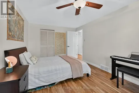 1282 Alloway Crescent Ottawa ON K1K 3Z1
