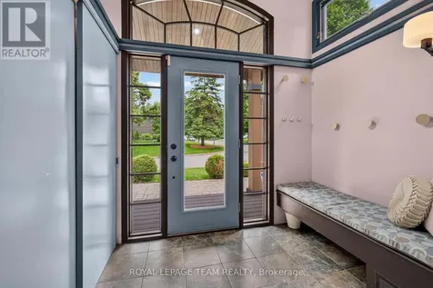 1282 Alloway Crescent Ottawa ON K1K 3Z1