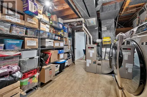 1282 Alloway Crescent Ottawa ON K1K 3Z1