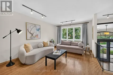 1282 Alloway Crescent Ottawa ON K1K 3Z1