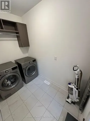 41 Sagewood Avenue Barrie ON L9J 0K3