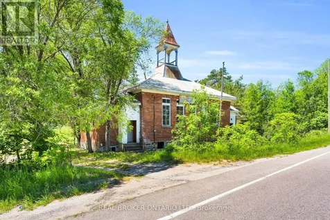 2862 Old Fort Road Tay ON L4R 4K3