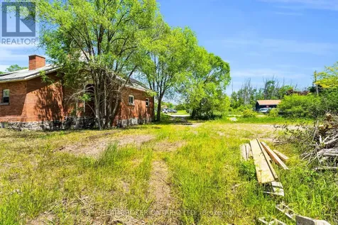 2862 Old Fort Road Tay ON L4R 4K3