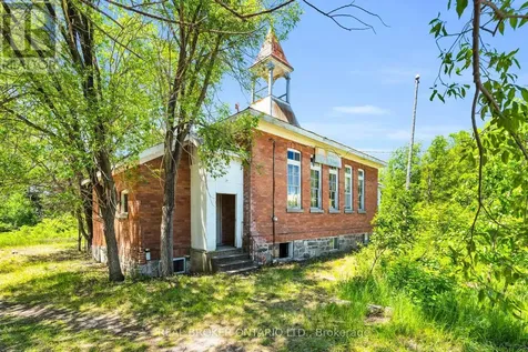 2862 Old Fort Road Tay ON L4R 4K3