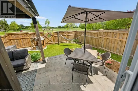 16 White Sands Court Kitchener ON N2E 3S4